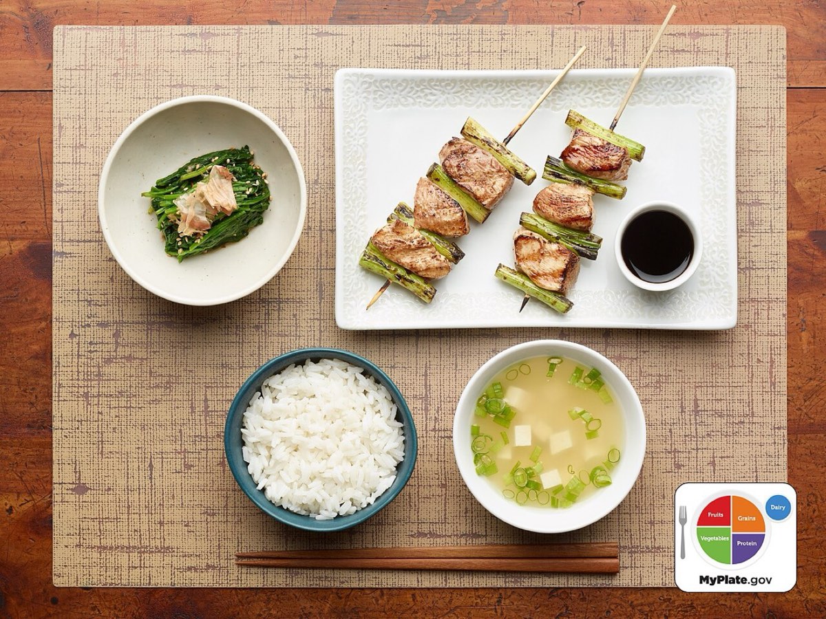 炭火焼鳥 まる勝 店内の様子